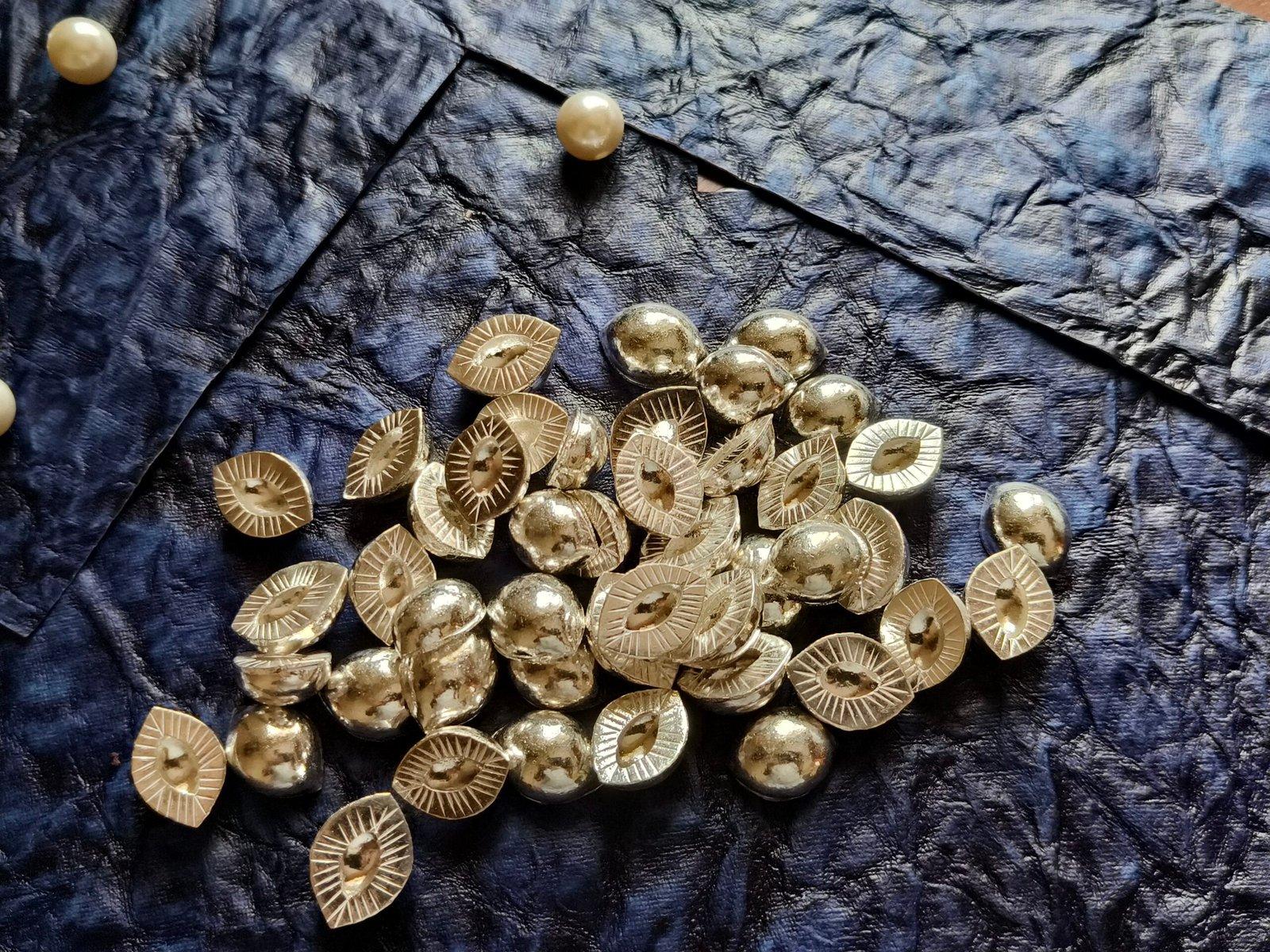 Cowrie Shells / কড়ি / Kodi / Kori view 3