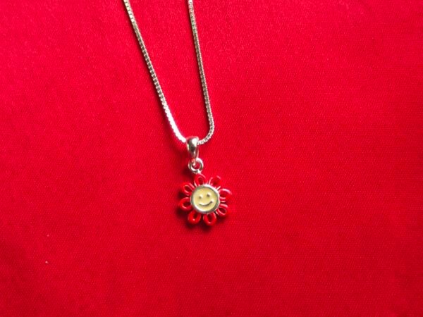 Unique Flower Pendant Chain