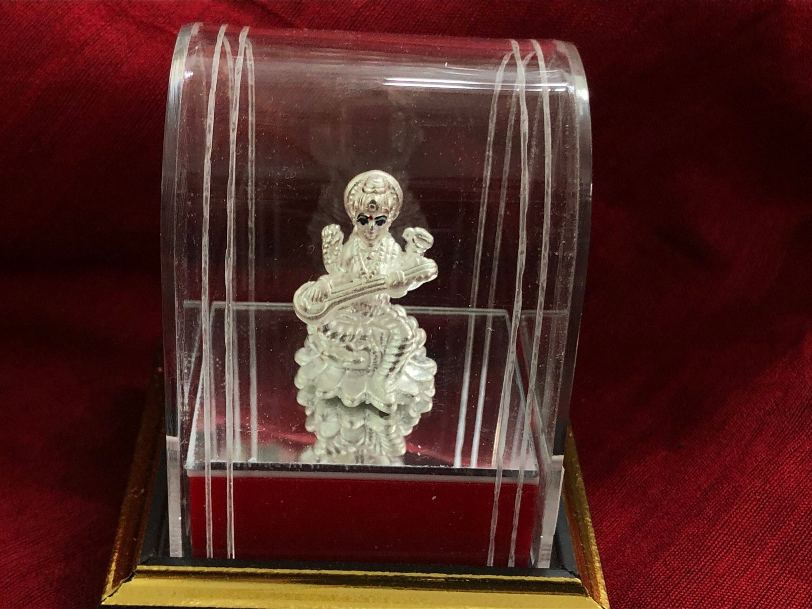 Meena Saraswati / सरस्वती Idol - Image 4