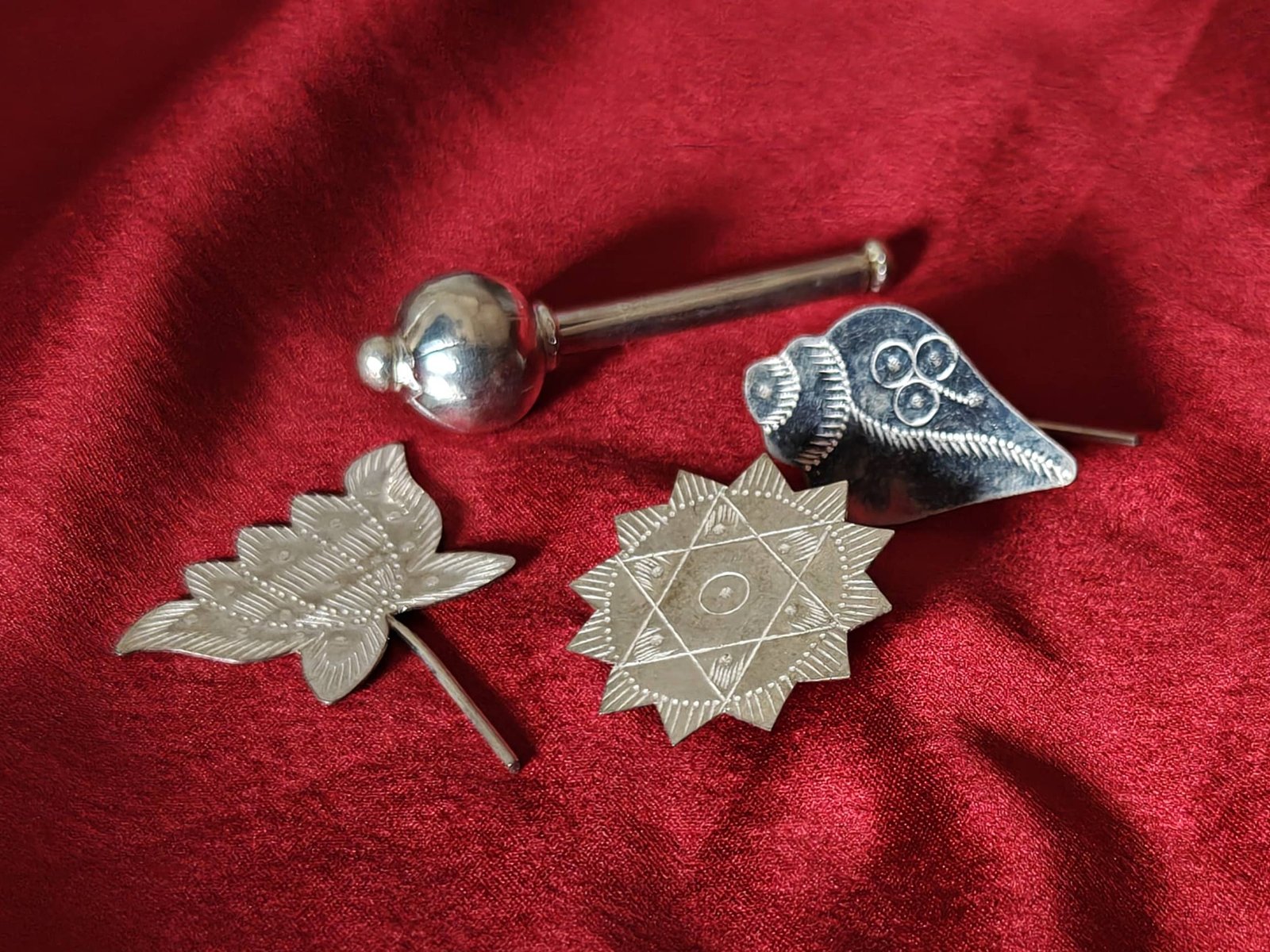 Sankh Chakra Gada Padma / Poddo / Weapon of Narayana / Vishnu 5 Sankh Chakra Gada Padma / Poddo / Weapon of Narayana / Vishnu - Image 3