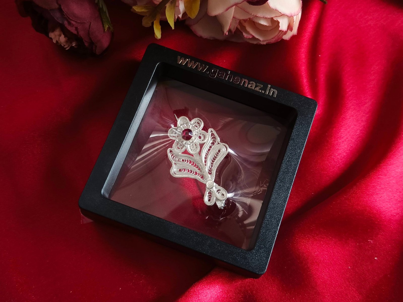 Rambha Saree Pin 6 Rambha Saree Pin - Image 4