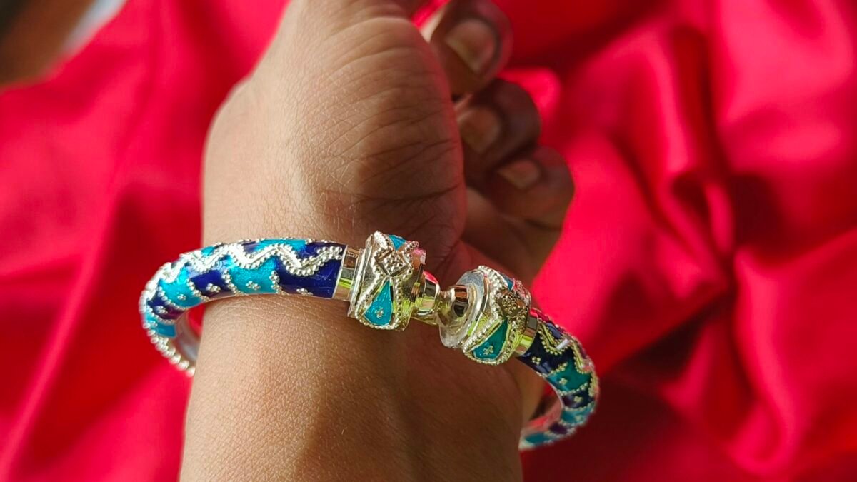 bala Bala Bangles 水色 HALFMOON リネンアイピロー Bala Archives - Gahenaz Silver: Timeless Elegance In Handcrafted