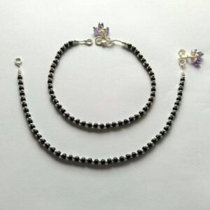 Black Beads Anklet / Payel 7 Black Beads stand